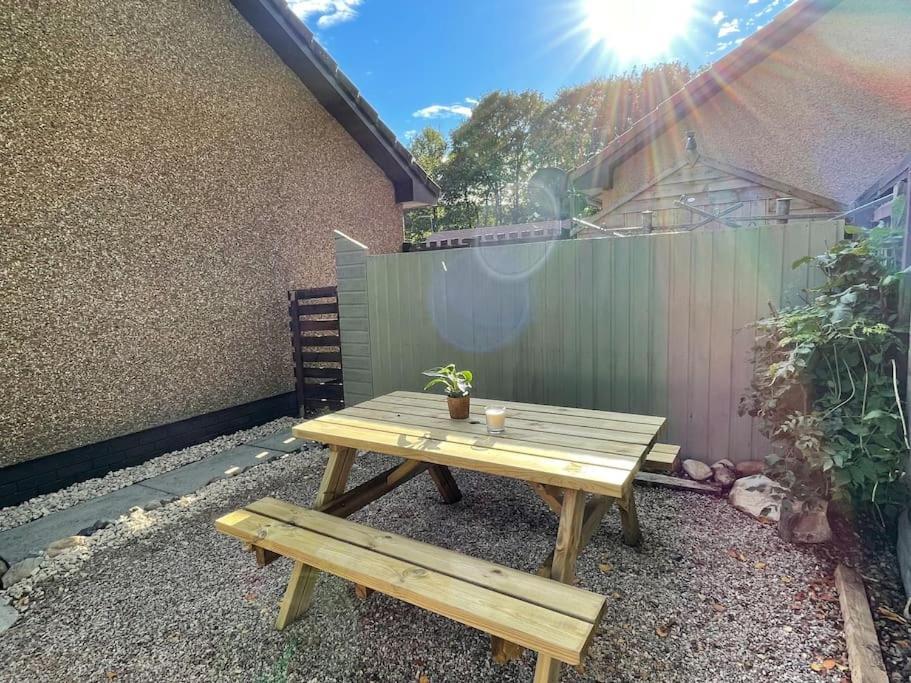 Willa The Wee Hoose Near Loch Ness, Private Garden, Private Parking Drumnadrochit Zewnętrze zdjęcie